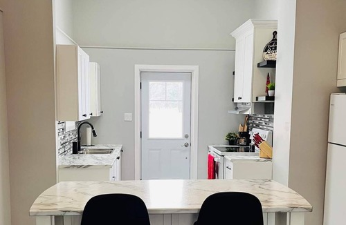Plantagenet Cottage | Island Living - newly remodeled cottage