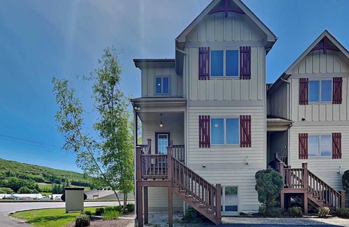 McHenry Cottage | It's 5 O'clock Somewhere by Taylor Made Deep Creek