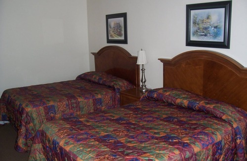 Lloydminster Hotel | Ivanhoe Motel