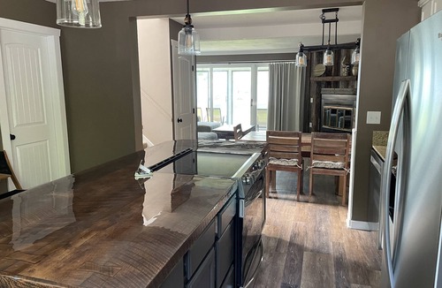 Onamia House | Izatys 327: Freshly Remodeled, Peaceful End Unit, Three Bedrooms and Lake Viewn