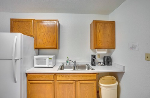 Pipestone County Apartment | Jasper Studio Near Split Rock Creek State Park!