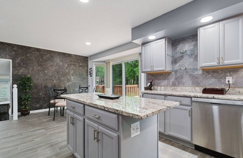 Blaine House | JENKINS RETREAT w/private hot tub & theater