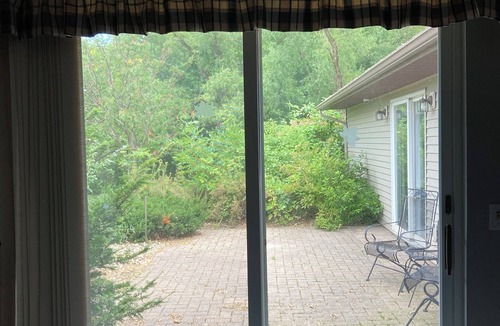 Litchfield House | John & Anne`s Place LLC