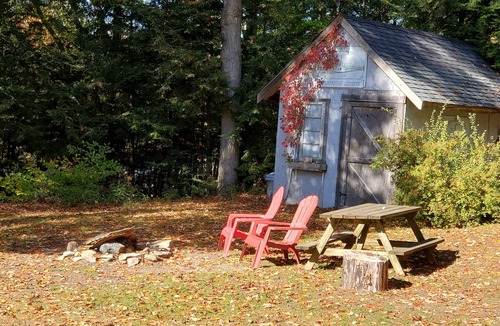 Rideau Lakes Cabin | Just a fishing cabin in the woods.