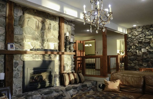 Frazee House | Karinall Estate at the Lake: sleeps 24, 8 bedrooms, 6 bathrooms, 9,400 sq ft