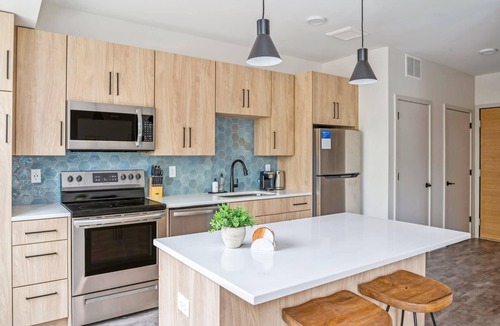 Harrison Apartment | Kasa | Cozy 1BD with Parking and Amenity Access | Minneapolis