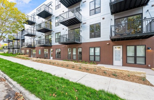 Harrison Apartment | Kasa | Family Friendly 2BD with Balcony | Minneapolis