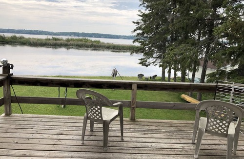 Cameron House | Kawartha Lake, Sturgeon Lakefront Cottage Sleeps 8+