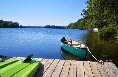 Algonquin Highlands Cottage | KAYAKS * CANOE * PADDLE BOARDS * WIFI * SATELLITE TV