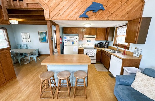 Kill Devil Hills House | KD117- 3 BRs, 2 BA, 150 Yards to Direct Beach Access. Crow’s Nest & Wifi!