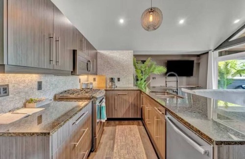 Puce House | Key West Cottage