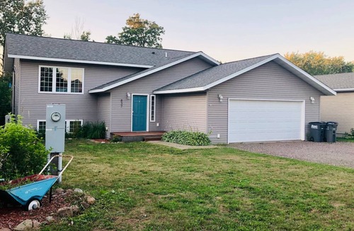 Proctor House | Kingsbury Creek Vacation Home