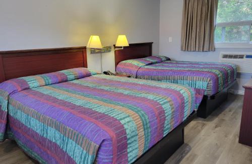 Cobourg Hotel | Knights Inn Cobourg