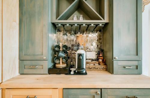 Plymouth House | Koselig Cottage on Medicine Lake