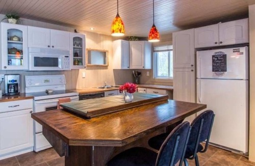 Carden Cottage | Kozy Korner - Wrap-Around Waterfront Cottage Only Steps from the Water!