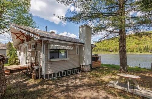 Saint-Leonard-de-Portneuf Ski Chalet | Lake Access & Spa | Chalet Le Ptit Leo
