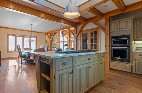 Windham Centre House | Lake Erie Lake House