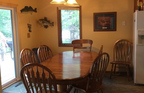 Audubon Cabin | Lake Front Big Yard Fishing Dock Paddle Boat AC Campfire Swimming Grill Deck