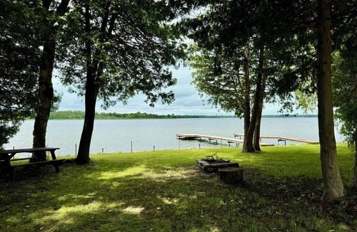 Kirkfield Cottage | Lake front cottage