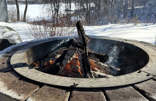 Lindstrom House | Lake front-Fishing-Snowmobile Trails Nearby!