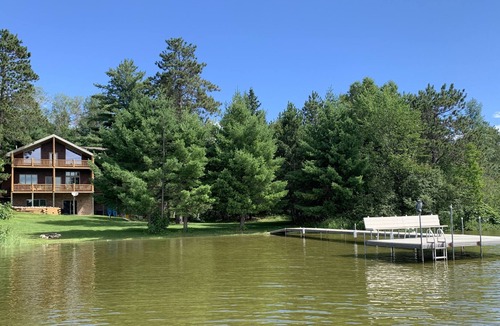 Marcell Cabin | LAKE HOME! *Movie Theater!*Ping Pong*Game Tables*Foosball/3 Decks/Bar & More!