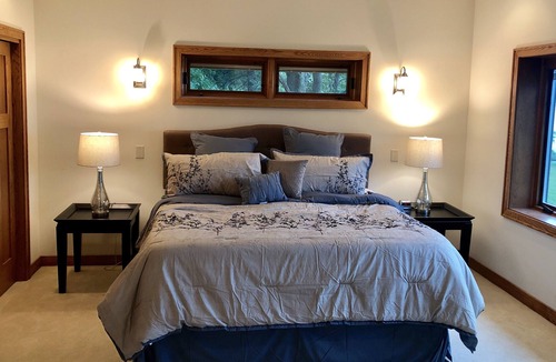 Ham Lake House | Lake home near downtown Mpls, Nat’l Sports Center/TPC Golf.