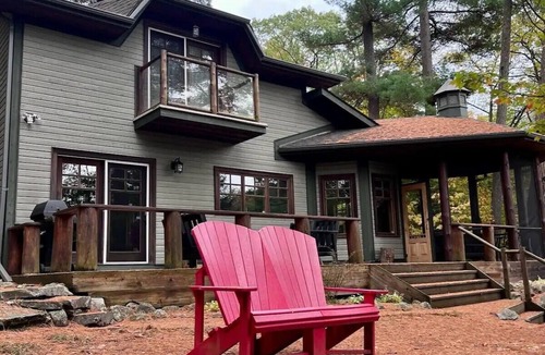 Minett Cottage | Lake Joe: Family Cottage + Cabin