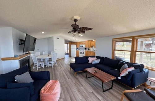 Hillman Cabin | Lake Life Cabin