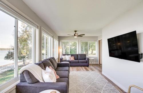 Alexandria House | Lake Mary Cottage with Private Beach and Boat Dock