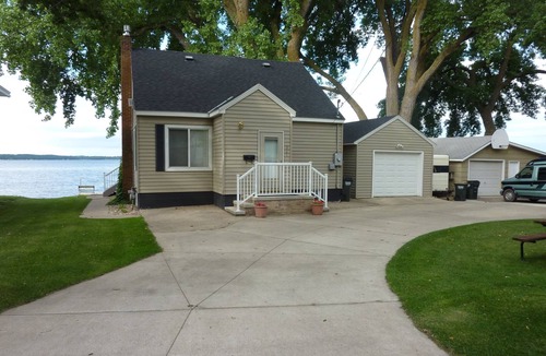 Glenwood House | Lake Minnewaska Home Glenwood Minnesota