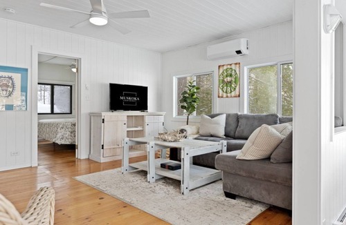 Gravenhurst Cottage | Lake Muskoka Mckenzie Retreat
