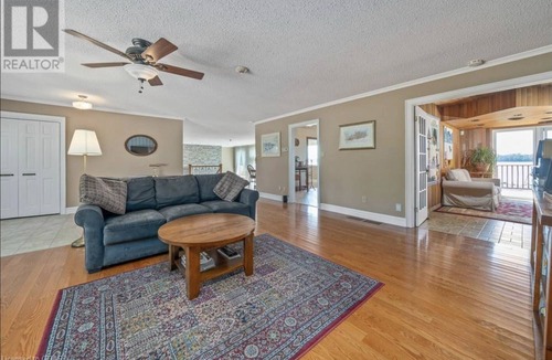 Prince Edward Cottage | Lake On The Mountain Paradise
