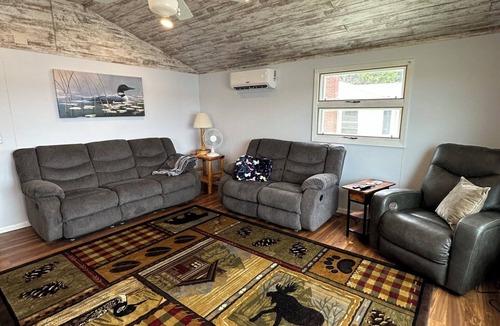 Motley Cabin | Lake Shamineau Retreat with private beach and dock!
