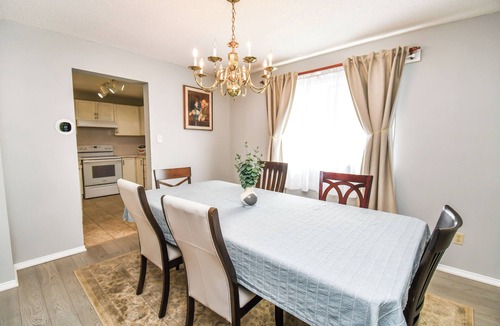 Alcona Cottage | Lake Simcoe 4BR Home – Ideal for Families & Group Getaways