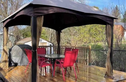 Dunsford Cottage | Lake Sturgeon Getaway