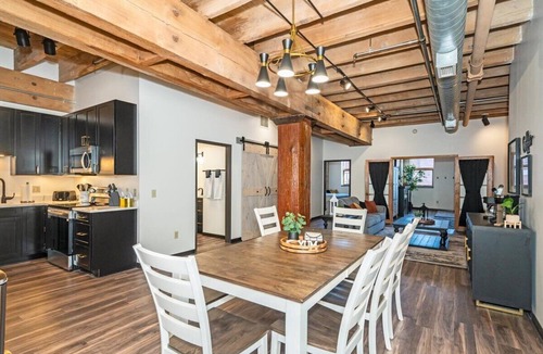 St. Louis County Apartment | Lake Superior Loft - Sleeps 10, Heart of Canal Park, Lake Superior View