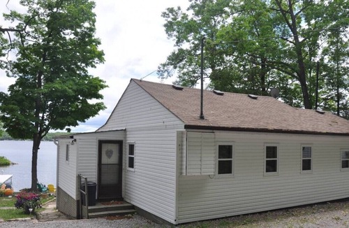 Deer Bay House | Lake Vibe! Buckhorn FUN Family Cottage Vacation!!