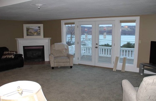 Town of Reading House | Lake view home on a bluff overlooking Seneca Lake