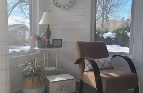 Bobcaygeon House | Lakebreeze Estate, 5 Bedrm, 3 Bath Lux Lakehousen