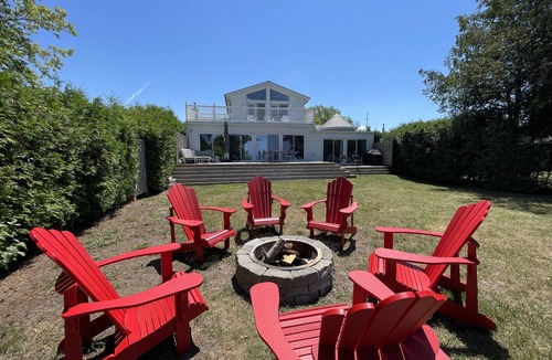 Dashwood Cottage | LAKEFRONT Beach House - Private Beach