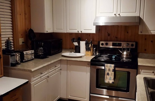 Eagle Lake Cottage | Lakefront Cottage on Scenic Haliburton Lake - A Perfect Getaway!