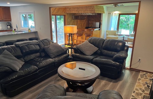 Howick Cottage | Lakefront Cottage in Huron County