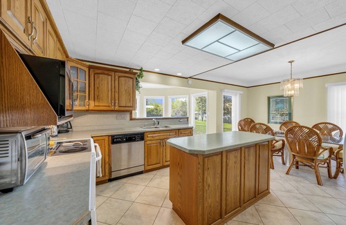 Harwich House | Lakefront Estate Home W/Guest House Private Beach!