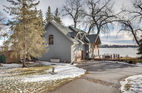 New London House | Lakefront Gem w/Dock in New London!