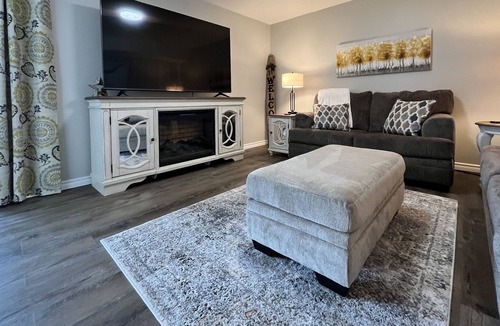 Markstay House | Lakefront Home