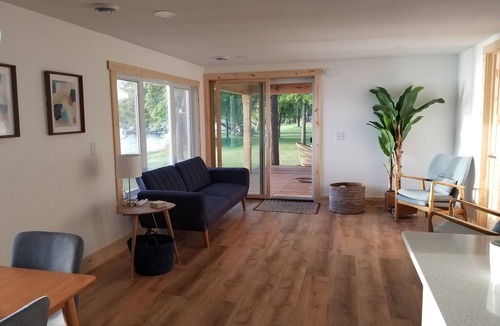 South Haven House | Lakefront home on Beautiful Lake Francis, only 1 hour from the Twin Cities