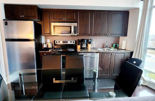 Fort York Condo | Lakefront living Downtown Toronto with Free Parking, indoor swimming and gym