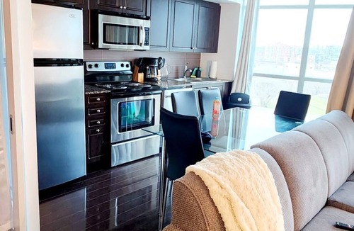 Fort York Condo | Lakefront living Downtown Toronto with Free Parking, indoor swimming and gym