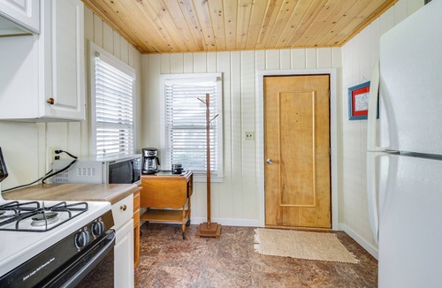 Emily Cabin | Lakefront Minnesota Escape w/Fire Pit & Boat Dock