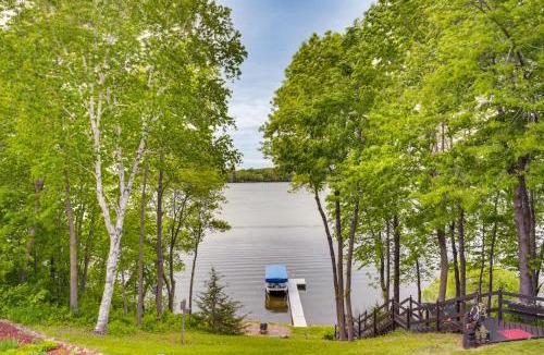Annandale House | Lakefront Minnesota Vacation Rental with Dock